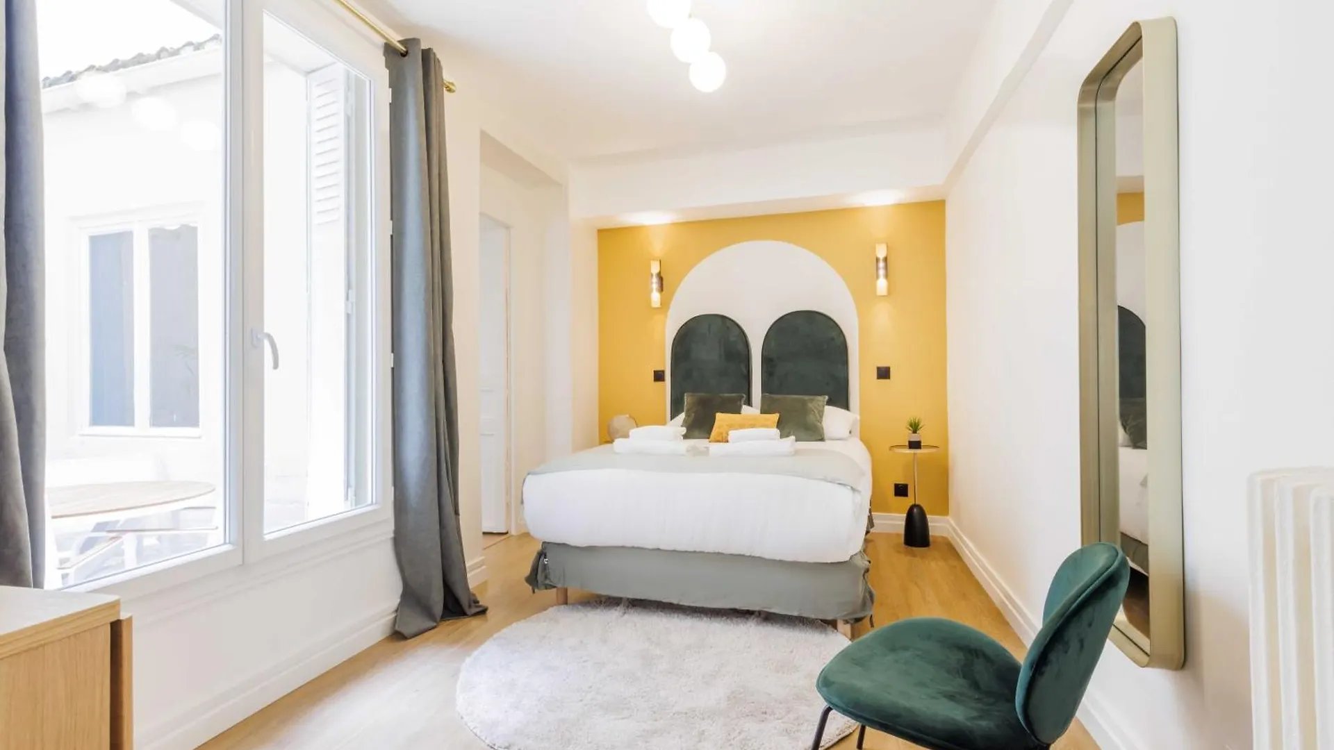 Superb Apartment With Patio 6P-2Bdr - Opera Grands Boulevards Paris France