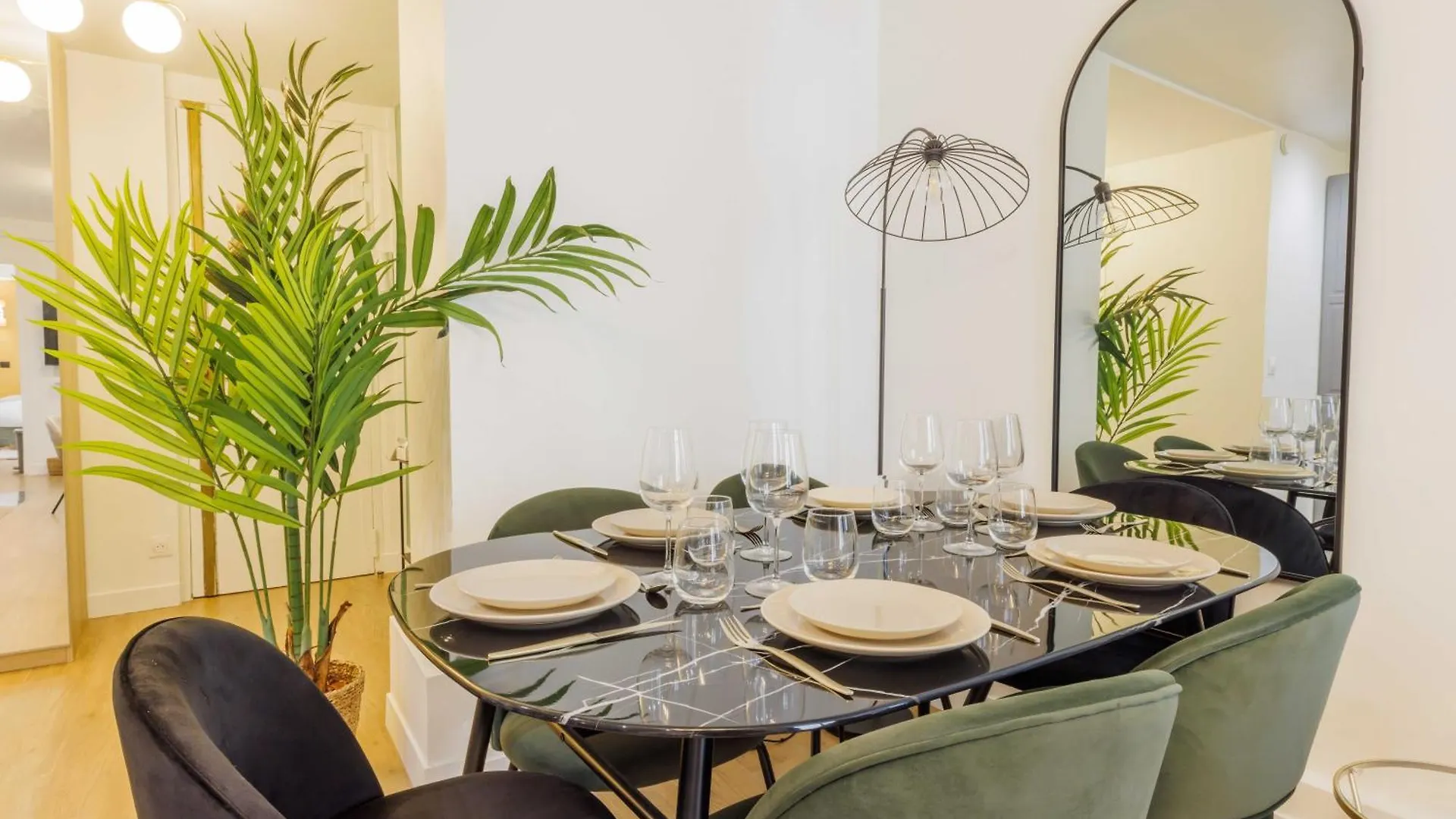 Superb Apartment With Patio 6P-2Bdr - Opera Grands Boulevards Paris